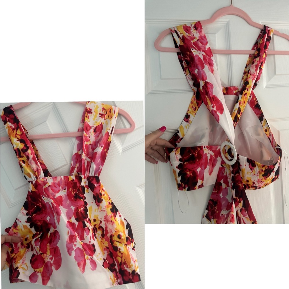 NWT Elliatt Floral Sleeveless Crop Top with Ring Detail in the back Size S and M